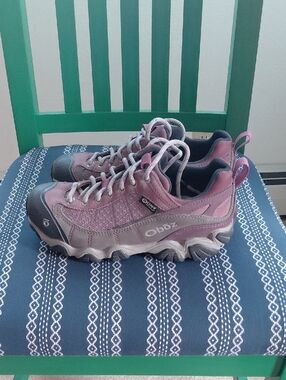 Oboz Purple Hiking Shoes Womans Size 8.5